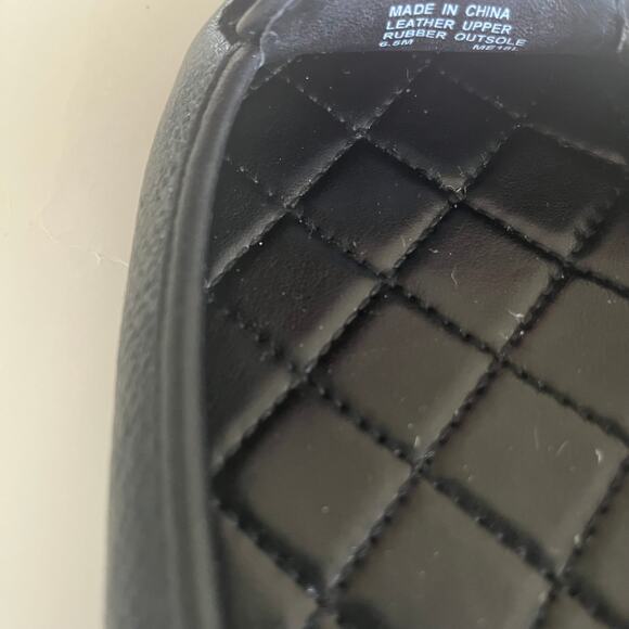 Michael Kors ‘Lillie’ Women's 6.5 Moccasin Monogram Logo Black Leather Flat - Picture 8 of 9